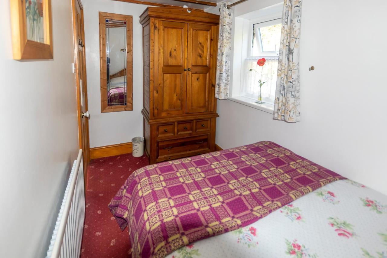 Rosebud Cottage Romantic Cottage For A Couple Fishguard Eksteriør bilde